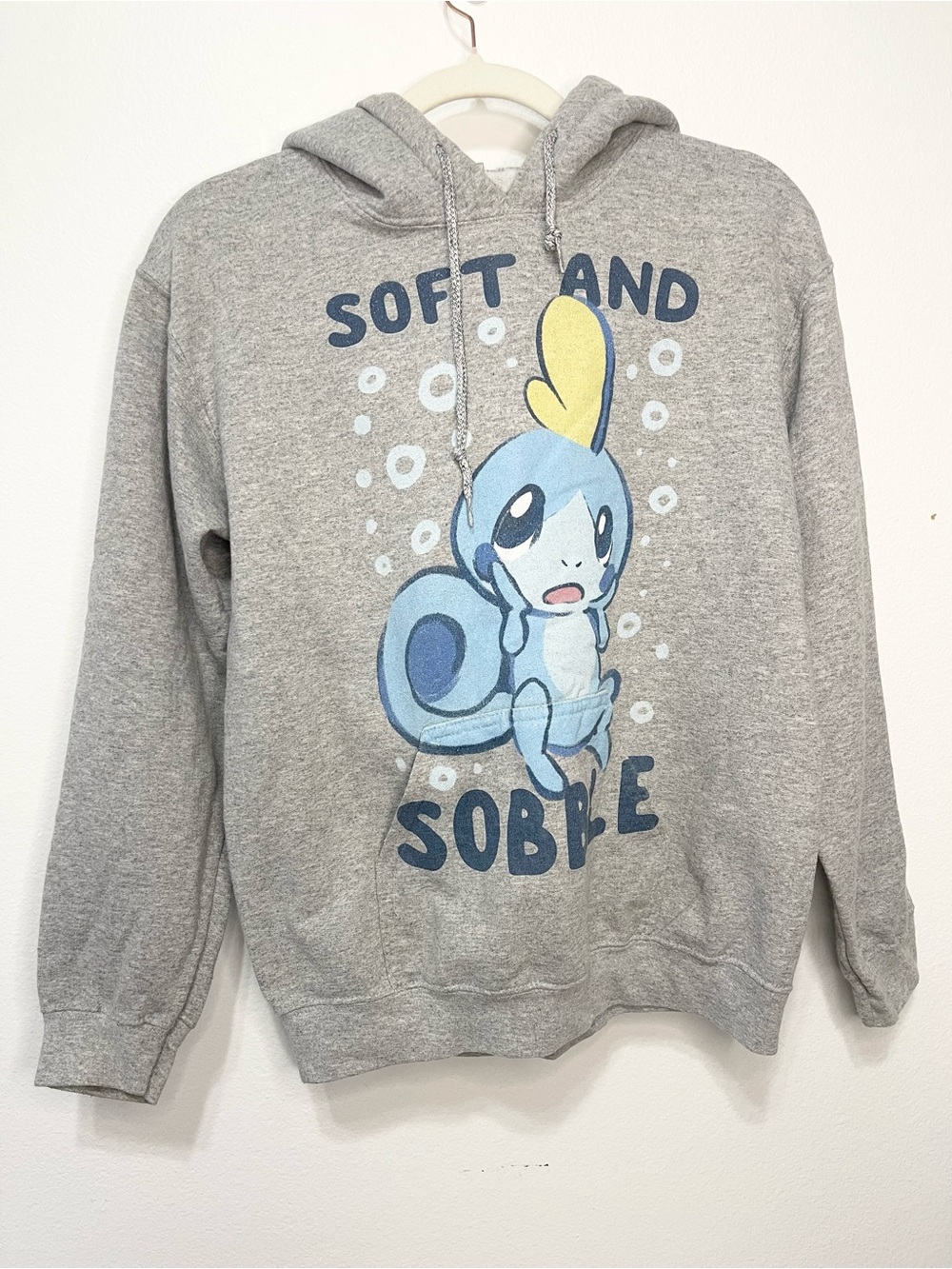 Gildan Gray Hoodie Soft and Sobble Graphic Size Small PTP 20”-21”